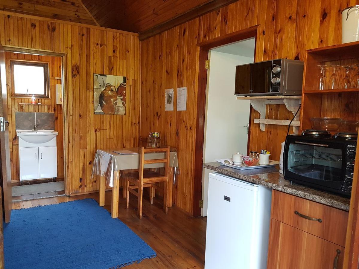 Mountain Breeze Log Cabins Стормсривер Экстерьер фото